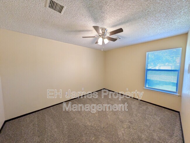 Building Photo - 1707 S 138th E Ave