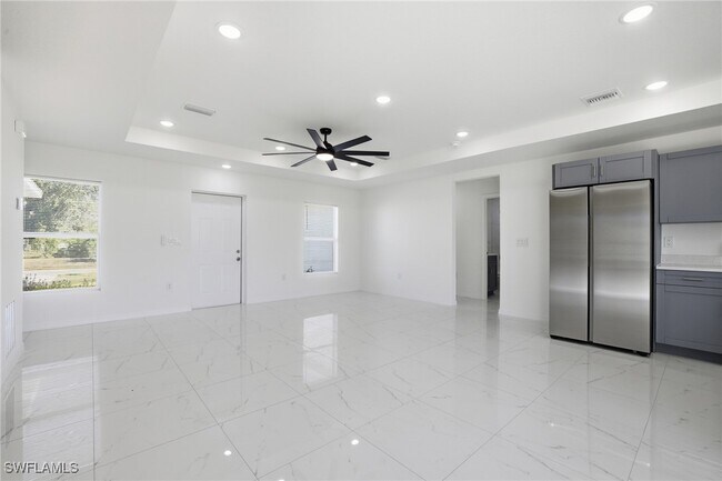 Building Photo - 418 Pinehurst Ave