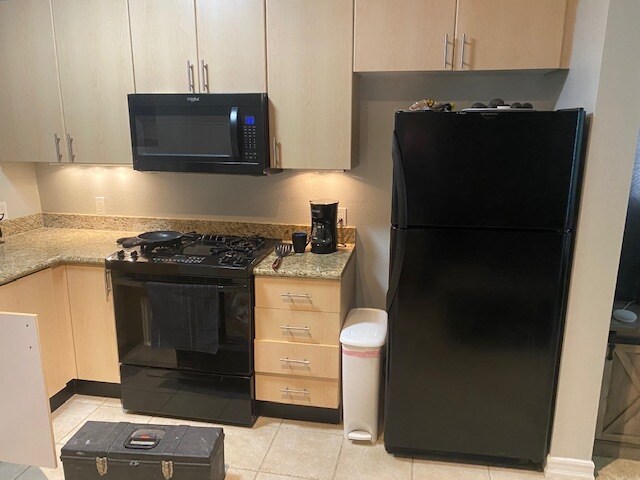 Building Photo - 1480 Broadway