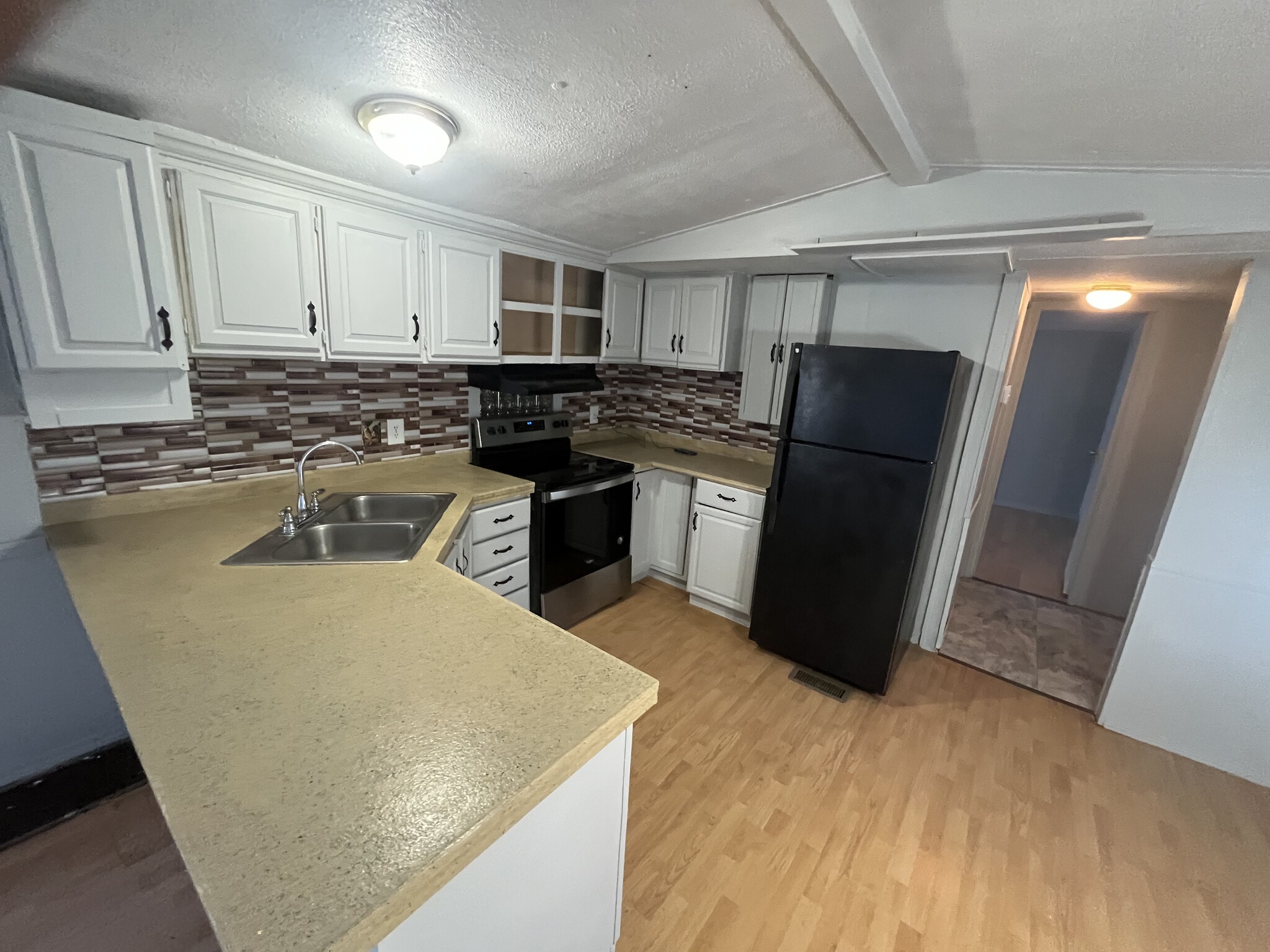 Building Photo - 901 NE 95th St