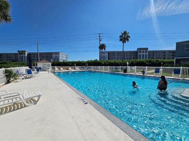 Building Photo - Satellite Beach Salt Life
