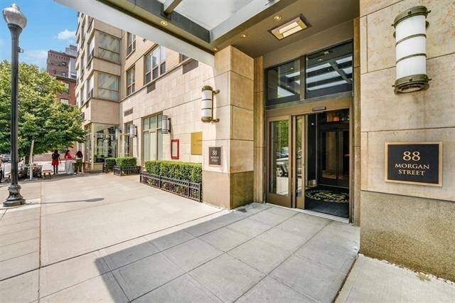 Building Photo - 88 Morgan St