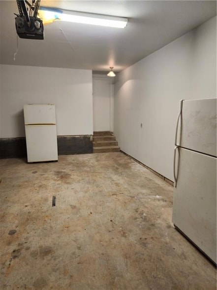 Building Photo - 870 Marina Dr