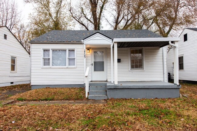 Primary Photo - 2705 Algonquin Pkwy