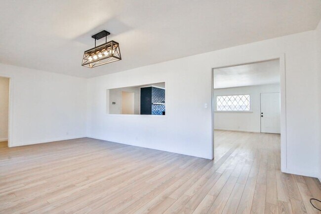 Building Photo - PRE-LEASING: Beautifully Updated 3 Bedroom Home