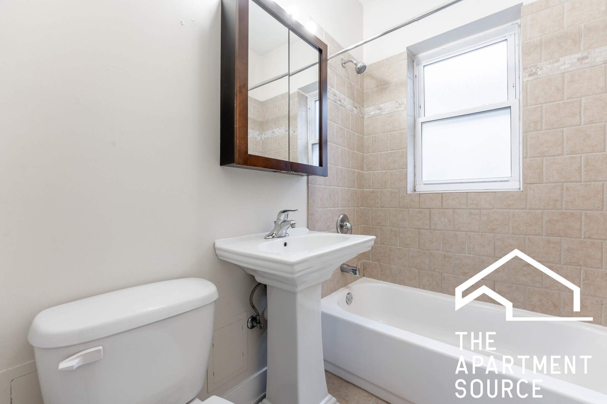 Building Photo - 4647 N Wolcott Ave