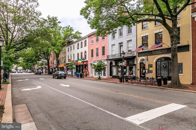 Building Photo - 1307 Prince St