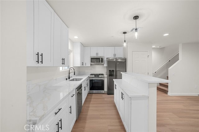 Building Photo - 900 S Hert St