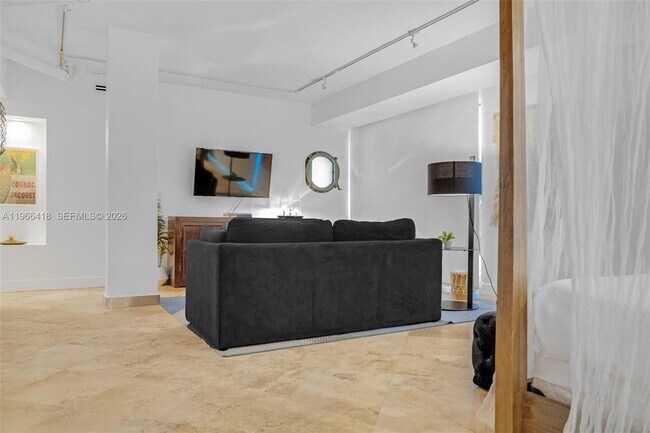 Building Photo - 5781 Biscayne Blvd