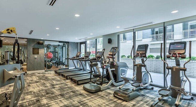 Building Photo - 1995 Wewatta St