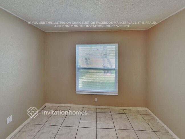 Building Photo - 121 Hidalgo Ave