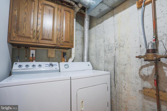 Building Photo - 12300 Sweetbough Ct