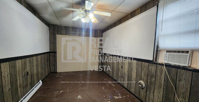 Building Photo - 2804 Skyline Dr