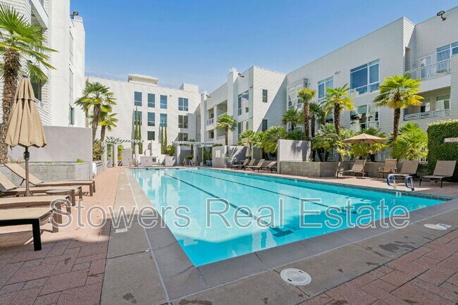 Building Photo - 1655 N California Blvd