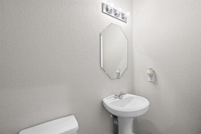 Building Photo - 22119 Sovereign Hts Ln.
