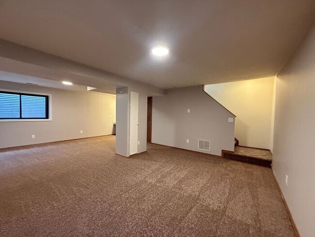 Building Photo - Beautiful Briargate Living: 5 Bedrooms, Walk-In Closets & 5-Piece Suite | Move-In Special: $500 O...