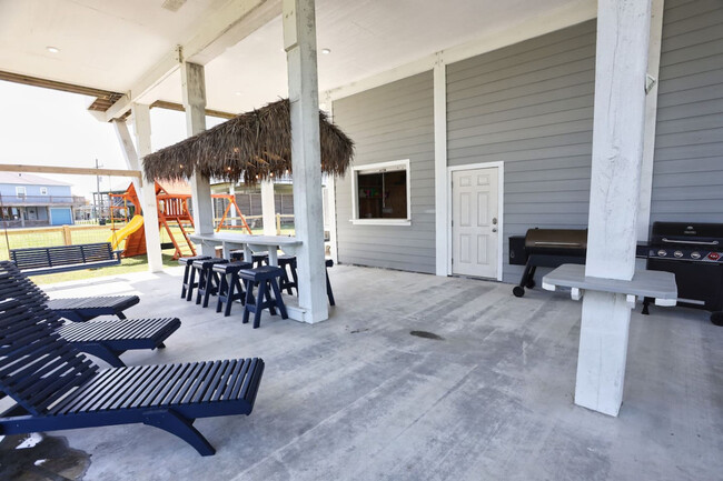 Building Photo - 927 Palm Ridge Dr