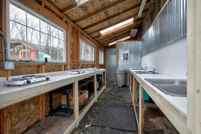 Building Photo - 1757 SR 105
