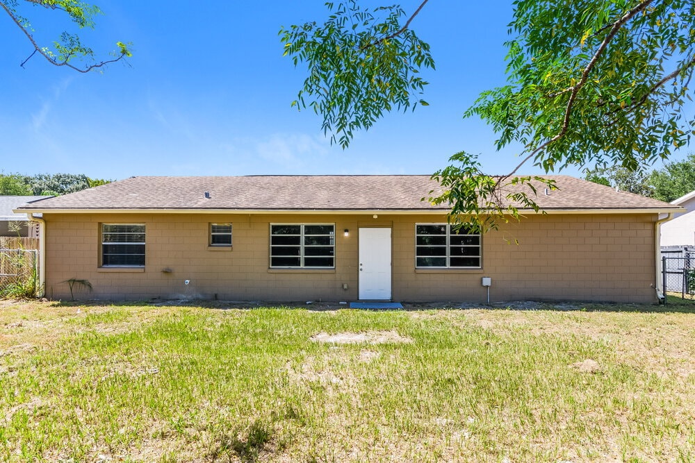 Building Photo - 2429 Franklin Dr