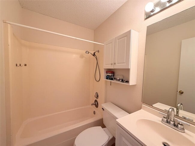 Building Photo - 2301 Whitlow Cove