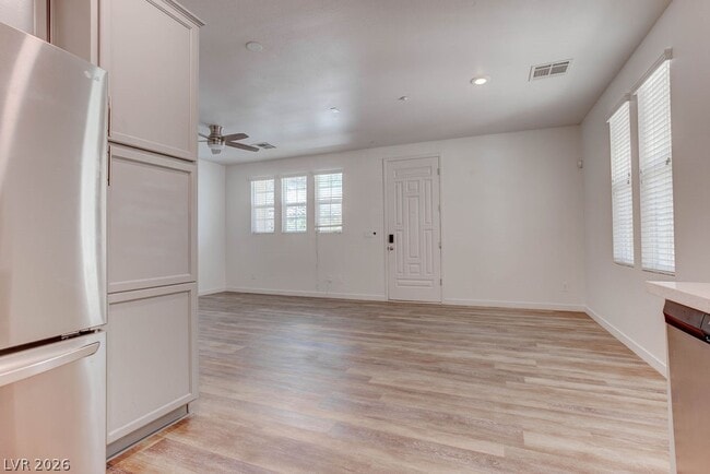 Building Photo - 2049 Rockburne St