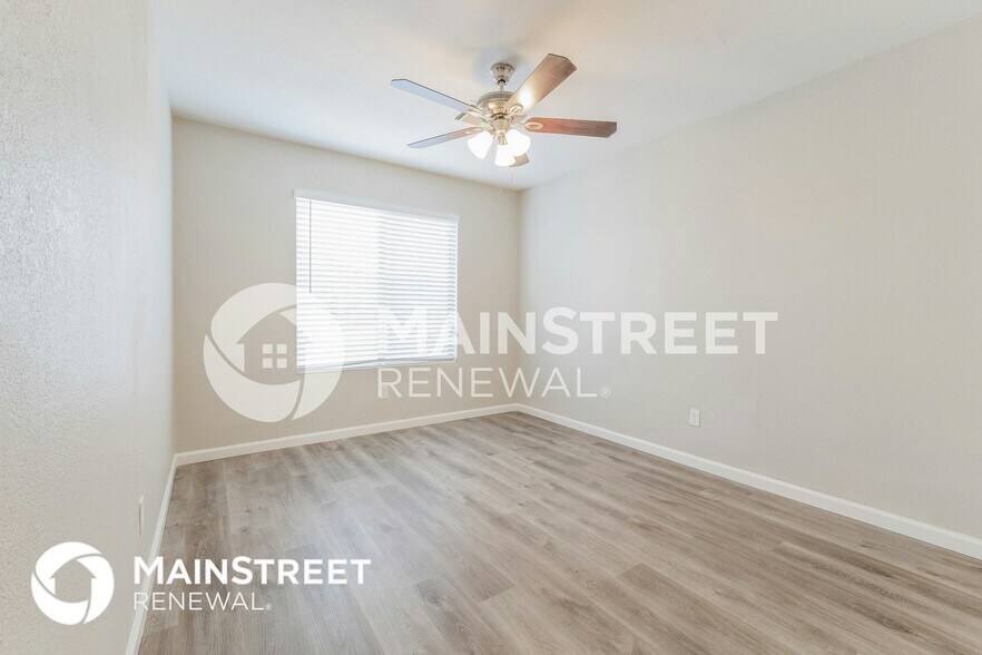 Building Photo - 9008 W Yale St