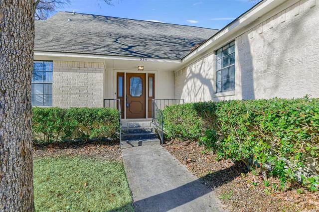 Building Photo - 924 W Kiowa Dr