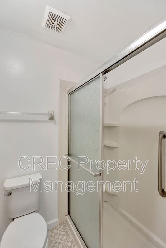 Building Photo - 207 Lynton Ct