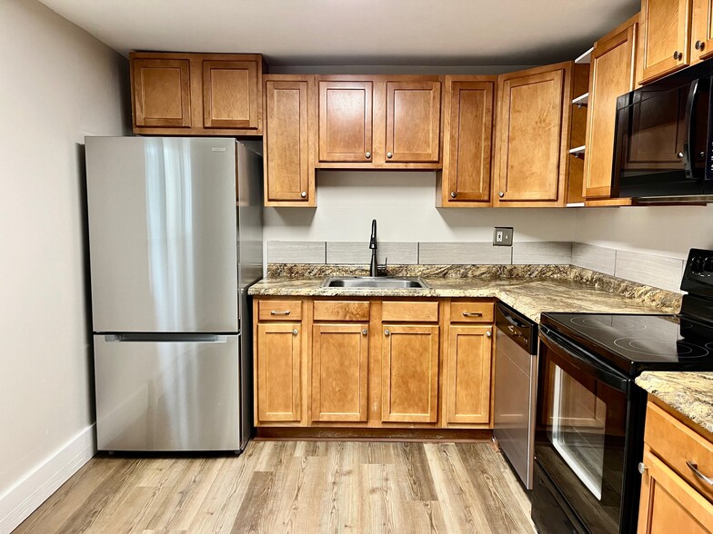 Building Photo - 3710 Owens St