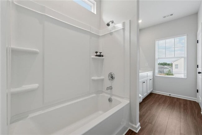 Building Photo - 708 Dover Spgs Dr