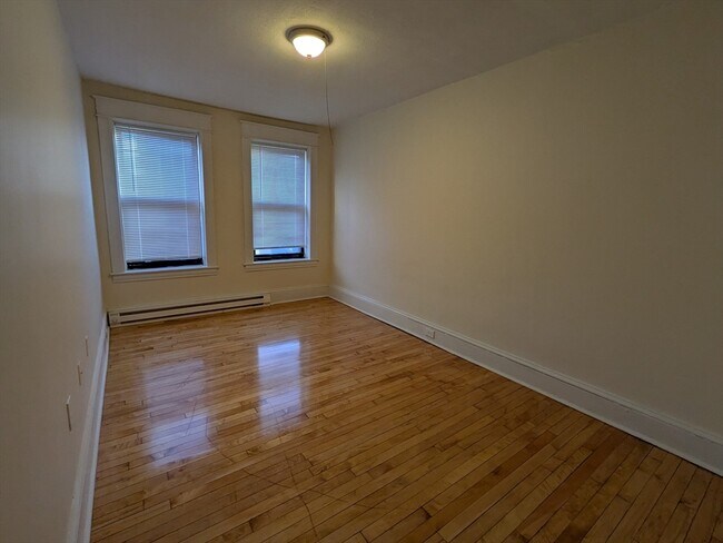 Building Photo - 1447 Dwight St