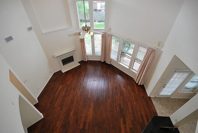 Building Photo - 9106 Memorial Pines Way