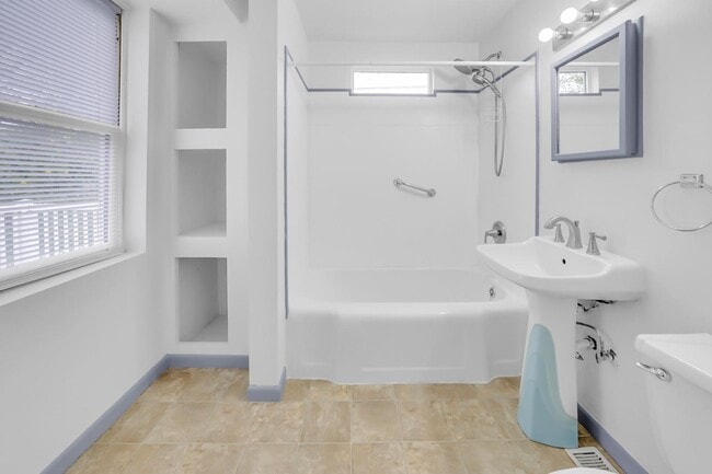 Building Photo - 1309 St Marys Blvd