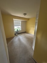 Building Photo - 1601 W Swallow Rd
