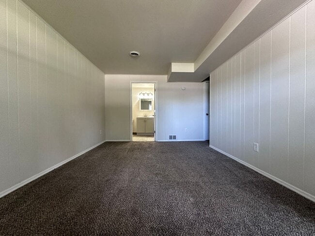 Building Photo - 2746 Nicolet Dr