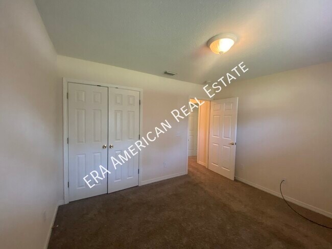 Building Photo - 6648 Longview St