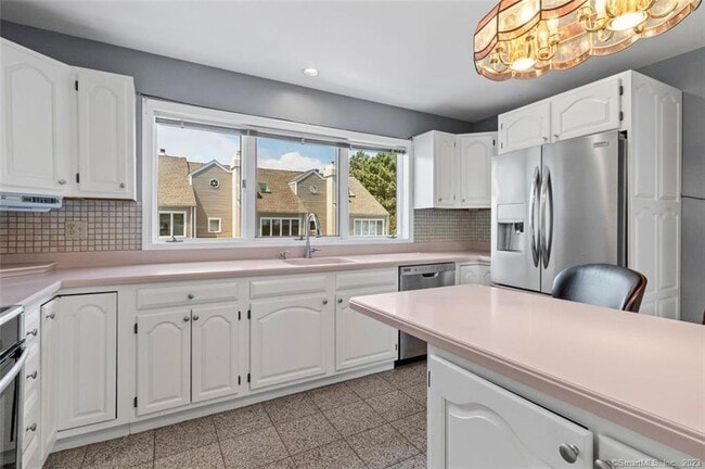 Building Photo - 47 Harbour View Pl