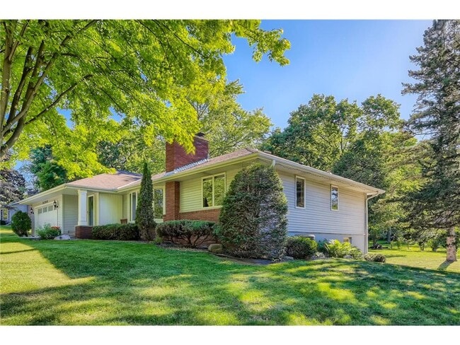 Building Photo - 3200 Frear Dr