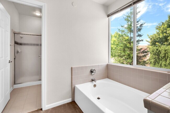 Building Photo - Move-In Ready 4-Bed, 3-Bath Gem in a Covet...