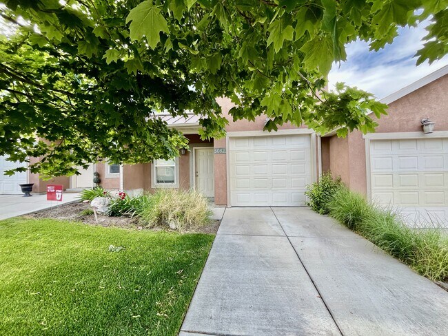 Building Photo - 5082 W Wind Rock Ln