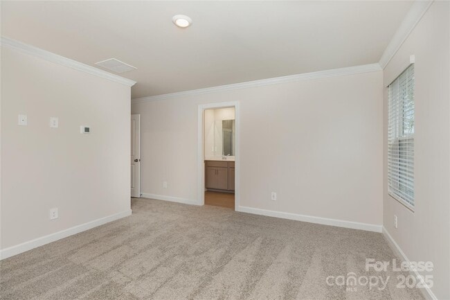 Building Photo - 4135 Smt Wds Dr