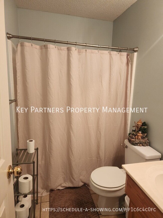 Building Photo - 15375 S Constance St