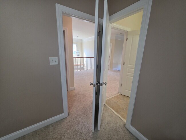 Building Photo - Spacious 4-Bedroom Home for Rent in Kings Grant Fayetteville – 15 Minutes from Fort Bragg