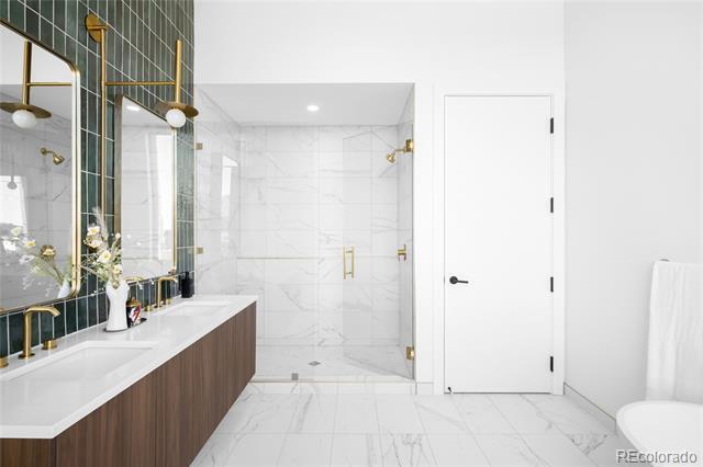 Building Photo - 3520 Chestnut Pl