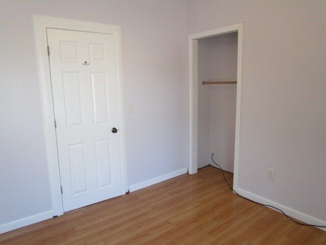 Building Photo - 10 Nursery St