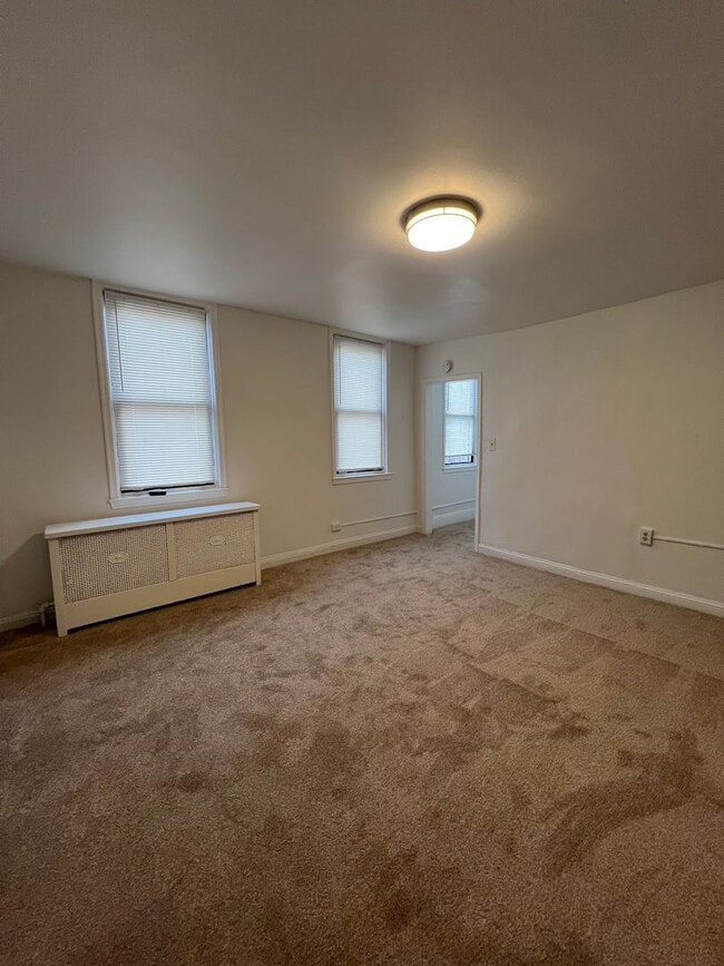 Building Photo - 1 Bedroom w/ Den in Federal Hill