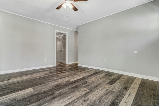 Building Photo - 321 Melody Cir