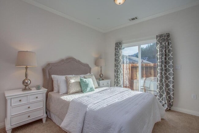 Building Photo - 70 wright avenue