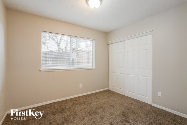 Building Photo - 13307 Harpers Bridge Dr