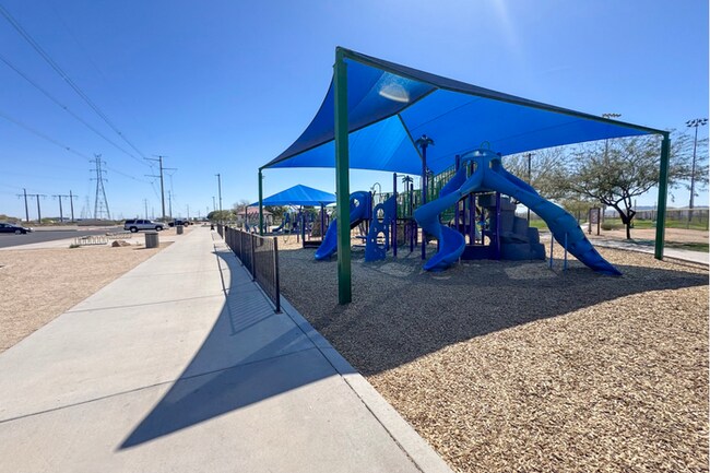 Building Photo - 3Bed/2Bath House in Buckeye! Ready for Immediate Move-In! -- FENCED-IN YARD!